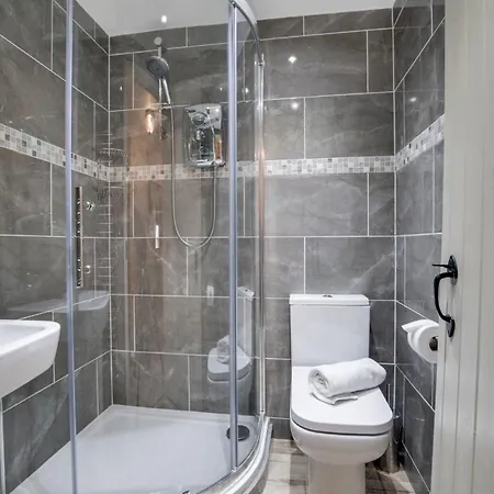 Sleeps 4 With Wifi فيلة